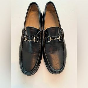 Black leather Gucci Horse-bit loafers